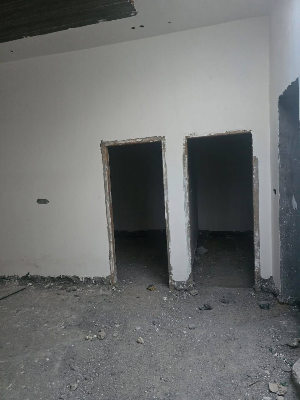 بيت للبيع بعده مامفروز وقف سني اصوالي ابو الخصيب البهادريه شارع السيراميك هيكل ملبوخ ومخمر وماي ومجاري وكهرباء مساحته ١٥٠ م يحتوي ع غرفتين وصاله واستقبال ومطبخ حار وبارد وحمام داخلي وخارجي وبيتونه ٥*٤السعر 75 وبي مجال استفسار ع رقمي بي واتساب ***********
