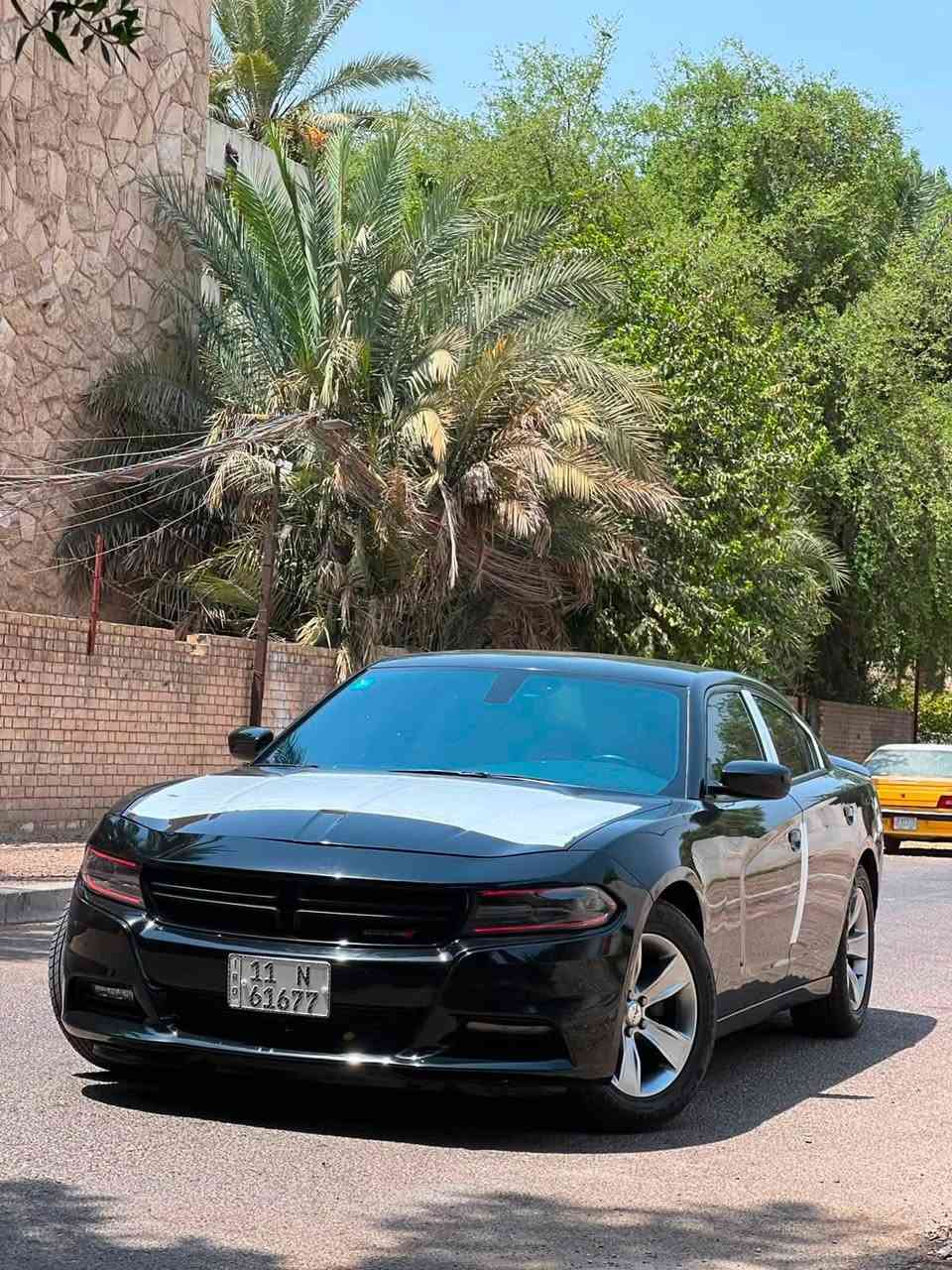 السلام عليكم 
جارجر جديد وبعدها بحالة الوكاله
جارجر 2015 sxt رقم بغداد
تحويل مباشر 
وارد خليجي كفاله بدون صبغ 
بيه تحكيل كارت بالجاملغ الخلفي بالداير فقط
ماشيه 93 الف Km 
تشغيل عن بعد
بصمة ابواب وتشغيل 
محرك 3600 V6
كير رياضي 8 نمر
تو ويل 
لايت زنون هالوجين مع لد نهاري 
مري جانبيه تدفئه
شاشه كبيره تدعم نضام Uconnect
كشن السايق كهرباء مخمل 
كامرا خلفيه وحساسات 
نضام تثبيت سرعه 
فول تحكم استرين
كير ومحرك ممفتوحات بلاديات 
السياره جديده واحله من الصور 
جاهزه كير ومحرك وحداديه وتبريد
عنواني بغداد 
السعر 175 وبيه مجال 
متواجد واتساب ***********
