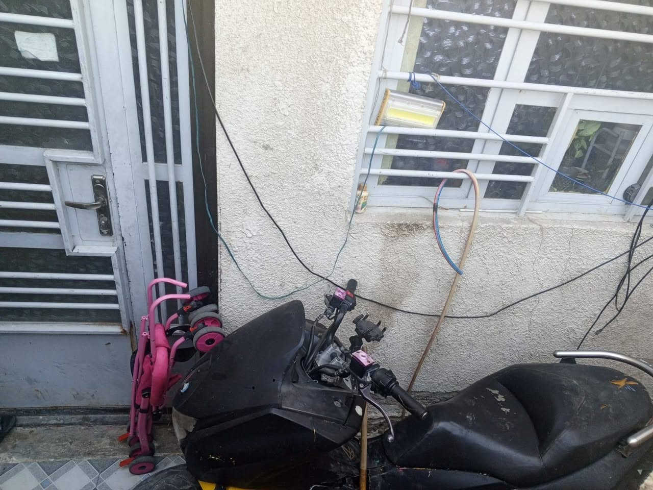 دراجه هوندا فاز دراجه شغاله ابعلك كوم حديد شبيه مابيهة ماعرف متروكه
بيه صالنصه رياضي اصلي وسيبايه ستيل اصليه 
تطلع ادخن تطلع مدري شنو ماعرف بايعلك حديده اوراق موجوده  قفله 500 جماعه ال400و350 لتخابر 
*********** مكاني بغداد واتساب فقط
