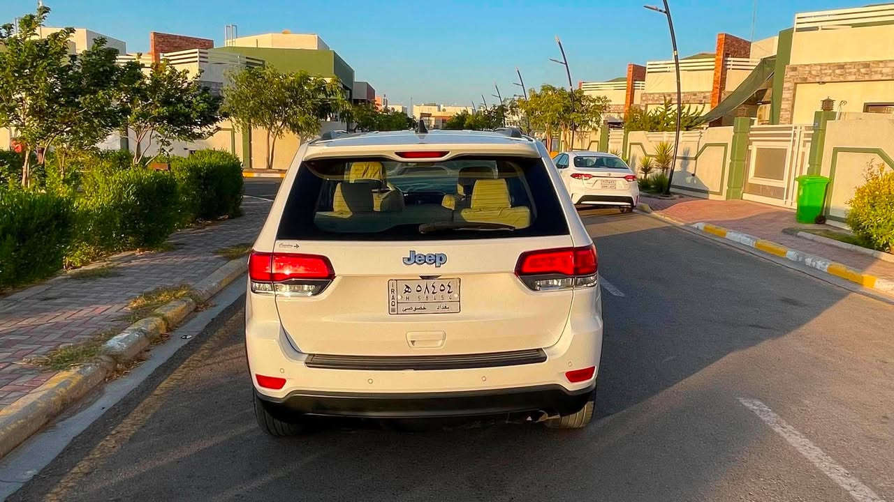 جيب لاريدو اميركي 2020
ضربتها اماميه كلش خفيفه بدون لغد بدون شواصي 
فور ويل ماوس
لايت لد 
كشنات تدفئه جلد ومخمل
صندوگ كهرباء
شاشه كبيره
السياره ماشيه 115 الف كيلو مو ميل
صور الحادث بالمنشور
السعر 220 $
للتواصل ***********
‭***********‬
