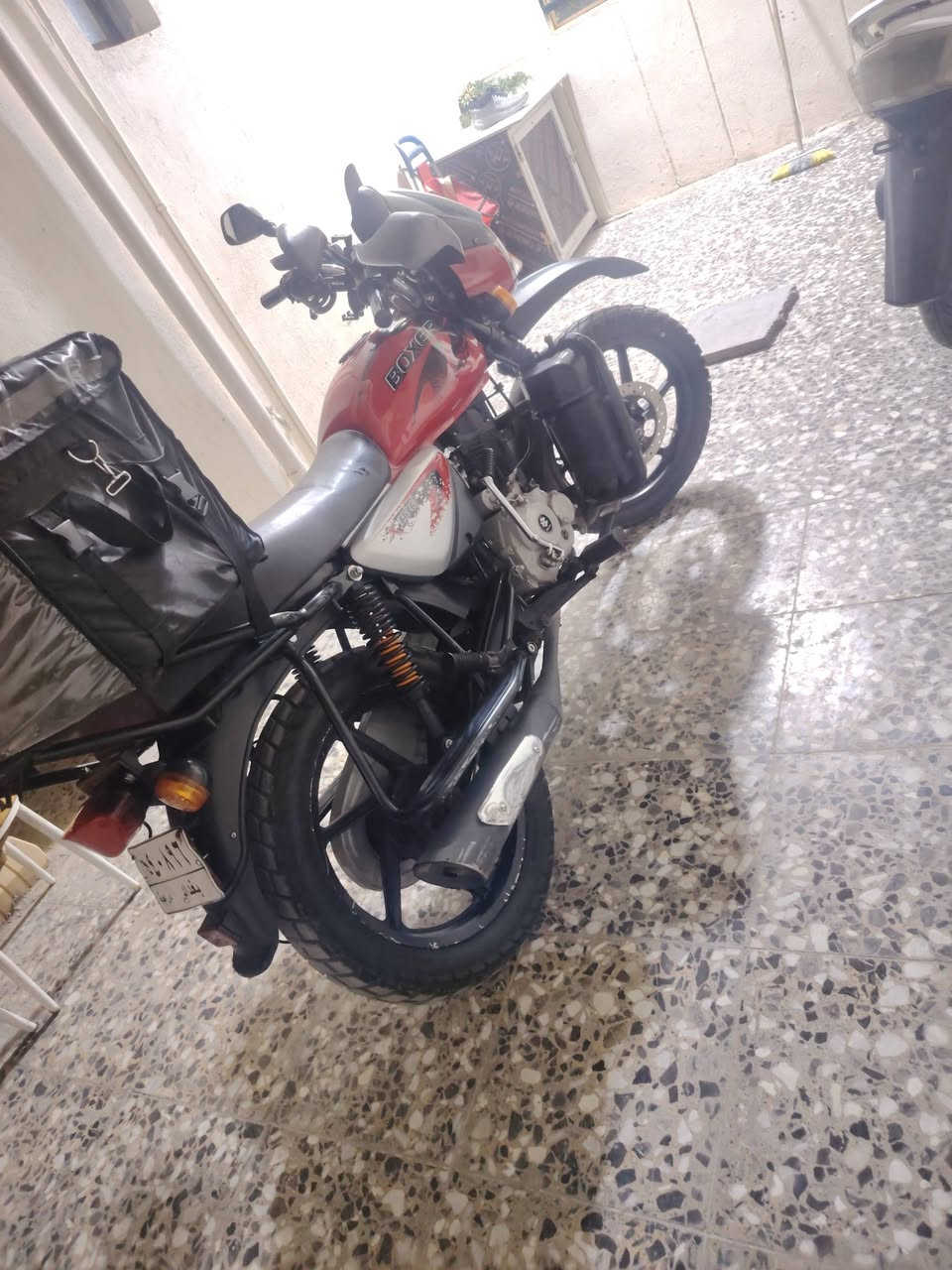 السلام عليكم بوكسر جبلي
✅موديل 22
✅رقم بغداد عربي 
✅مجفته مره وحده فقط 
✅ماشيه 50الف 

✅العنوان بغداد /دوره /
✅رقم/***********
محرك نظيف وناعم 
السعر مليونين وبيها مجال كلش بسيط 
ملاحظه اي واحد بياع شراي لايراسلني ابد تره مالي خلكم
