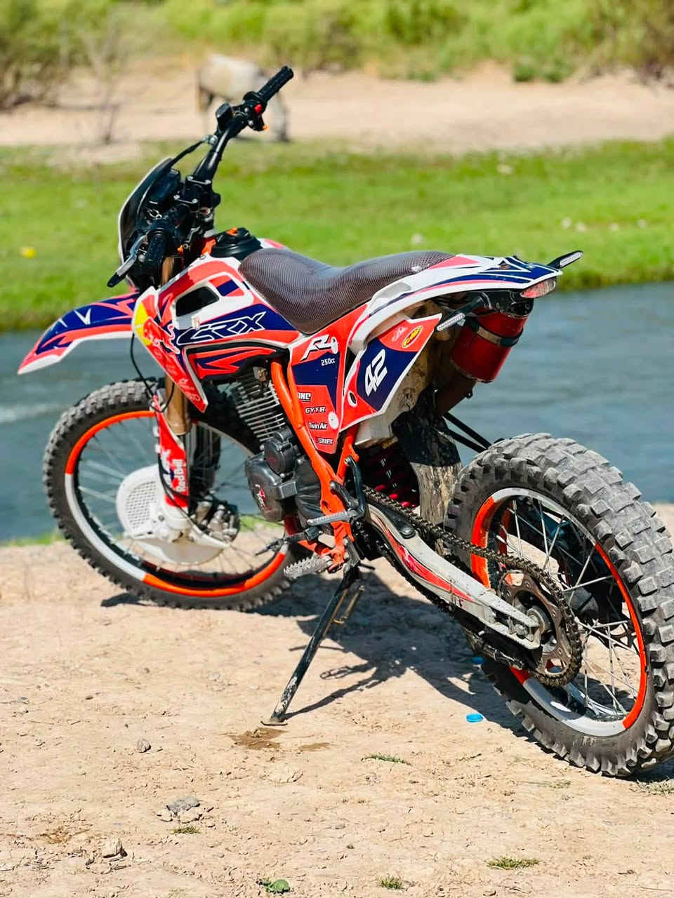 للبيع
قفار crx موديل 2025
محرك 300cc شرط ماممدود عليه اسبانه
كهربايئات كلها شغاله 
شلعه ومعدل يشك الكاع 
وياله مسطره 
تايرات جدد
مراوس ب تايكر 2025  وفرق  
او بيع ب مليون
***********
