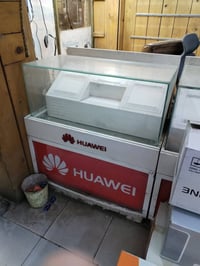 عندي هذني الفاترينات للبيع اتصال على الرقم 07734223227