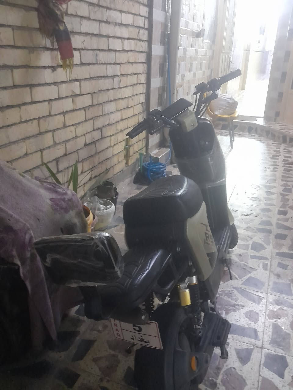 دراجه شحن R9 بدون بطاريه سعر 250 *********** بغداد جميله الثانيه

