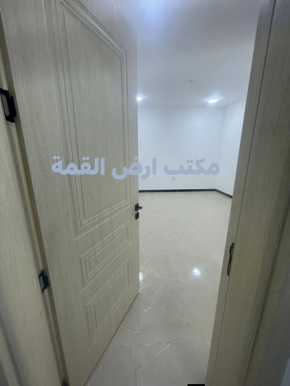 🏠 مشتمل 50 متر للإيجار في السيدية
✨ زيرو مودرن
🛏️ غرف نوم عدد 3
🛋️ صالة
🍳 مطبخ
🚿 خدمات

📞 للتواصل: ***********

أرض القمة للتطوير العقاري
