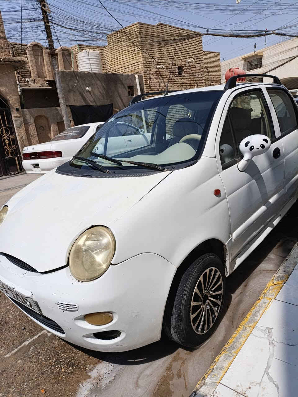 سيارة نوع كيو كيو موديل ٢٠١٣ ماشية ١٨٠ كم سيارة جاهزة ويل كب مصابيح زنن سعرها ٢٥ ورقة وبيها مجال العنوان ناصرية -حي  اريدو موبايل ***********
