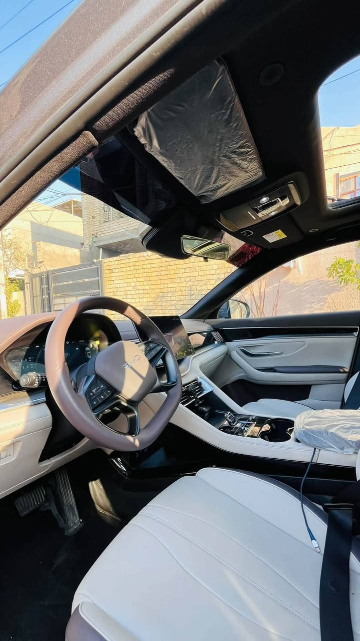 🚘🔥 للبيع BYD SONG PLUS DM-i 2025 🔥🚘
🔹 الموديل: 2025

🔹 النوع: BYD Song Plus DM-i

🔹 الوقود: Plug-in Hybrid

🔹 المحرك: 1.5

🔹 القير: أوتوماتيك

🔹 المقاعد: 5

🔹 اللون: [سلفر ]

🔹 الممشى: [٢٠] كم

🔹 الوارد: [صيني ]

🔹 اللوحة: [خصوصي / بغداد]

🔥 المواصفات والتجهيزات:

✅ سقف بانوراما

✅ كاميرا 360°

✅ حساسات أمامية وخلفية

✅ رادار وأنظمة أمان

✅ مثبت سرعة متكيف

✅ تحذير مغادرة المسار

✅ تحذير اصطدام أمامي

✅ فرملة طوارئ تلقائية

✅ مقاعد كهربائية

✅ تبريد وتدفئة مقاعد

✅ شنطة كهربائية

✅ دخول وتشغيل بصمة

✅ Android Auto

✅ شاشة كبيرة

✅ شاشة معلومات للسائق

✅ إضاءة LED

✅ مكيف أوتوماتيك

✅ Auto Hold

✅ فرامل إلكترونية

✅ تشغيل عن بُعد

✅ مرايا كهربائية

✅ زجاج عازل للصوت

✅ وغيرها من المواصفات

🛠️ حالة السيارة:

السيارة نظيفة ومرتبة، والفحص على المشتري وين ما يريد.

💰 السعر: [34] مليون

📍 الموقع: بغداد – [حي العامل ]

📞 للاستفسار والتواصل: [***********]
