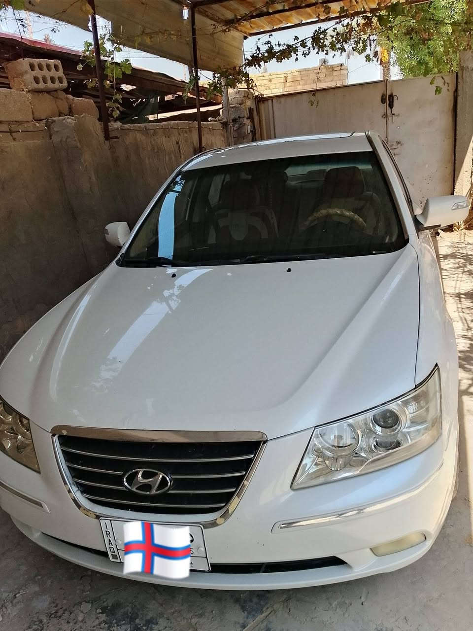 سلام عليكم سوناتا خليجي موديل 2010 رقم بغداد  بيه قطعتين صبغ والباقي كفاله مكينه 2400  كهربائيات تحكم ستيرن  جهتين فتحه سقف اشايربل مري   بدون دواخل مكان السياره ديوانيه والاستفسار عل الرقم  ***********
