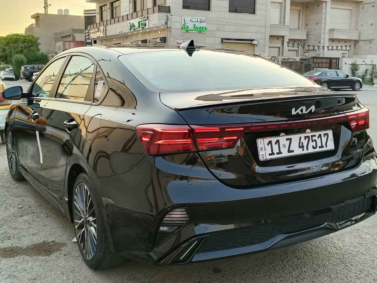 .السلام عليكم 
فورتي موديل 23
ماشيه 89
محرك.2000
دوش
حادثها دعامية وحافة البنيد 
وهنا بل عراق قطعتين صبغ 
السياره جاهزة من جميع النواحي
بصمة 
بصمه 
شاش 
تحكمت ستيرن 
حساسات 
رادارات اماميه
رادارات جانبيه
بيه رصعات قليل بل قماره
سعار 114بي مجال شي بسيط 
العنوان بغداد بلديات 
مكلف بل نشر تدلل على رقم 
***********
