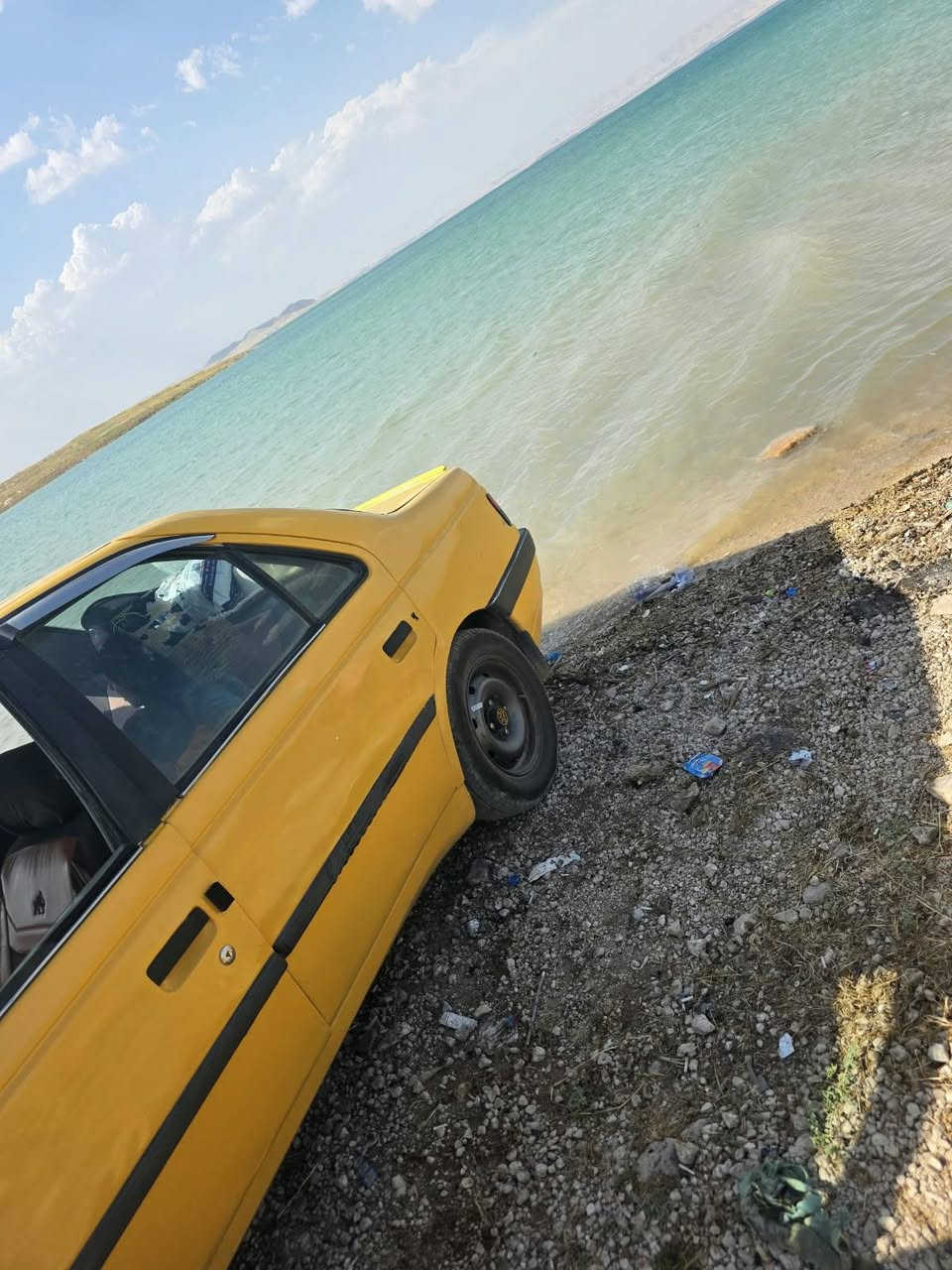 السلام عليكم بيجو 405 GLXموديل 2012
حداديه امامي خلفي جديده جاهزه السياره بس مكينتها ضعف بيه وكمبريسر تبريد الباقي كله جديد  ذي قار 25ورقه وبيها مجال ***********
