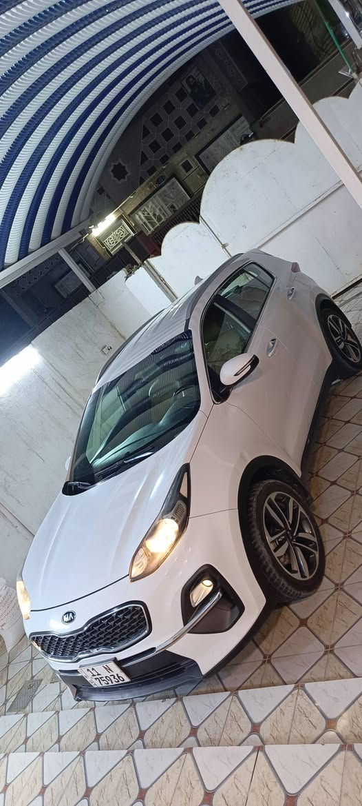 سلام عليكم 
سبورتج خليجي موديل 2021
رقم بغداد بسمي 
ماشيه 90 ألف 
بيهه بارد بصيط موضح بل سونار 
السعر 180 
الستفسار ***********
عنوان جديدة الشط معرض الفضل
