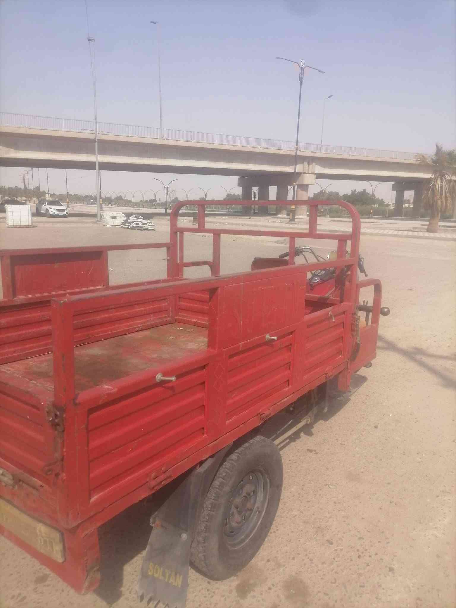 ***********
ستوته سلطانه للبيع بمليون ونص بيه مجال قليل ميسان ناحيه كميت ومستعجل على بيعته. المو شراي لا يتعبني
