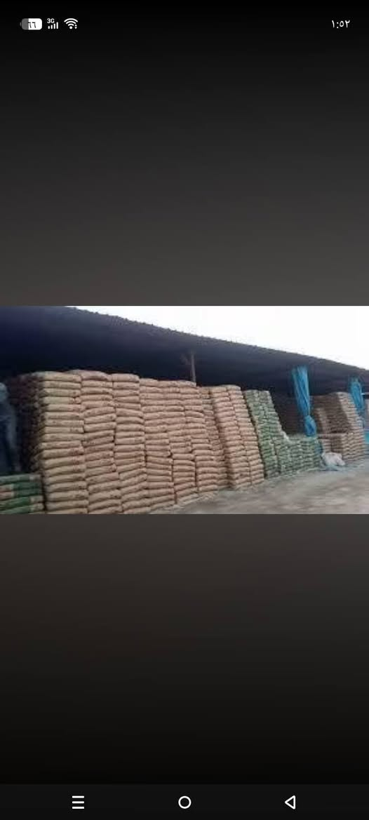 السلام عليكم يوجد مواد بناء درجه اولى وباسعار تنافسيه ويوجد ايضا طابوق القلعه والاصلاح باسعار مناسبه للتواصل ***********
