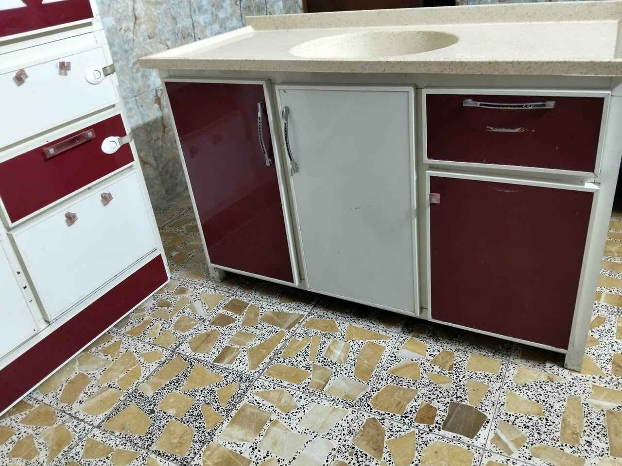 كاونتر 3 قطع مستخدم نضيف تفصال لأمنيوم مو سوكي لا يوجد اضرر عنوان شعب اكو توصيل *********** بي وتساب
