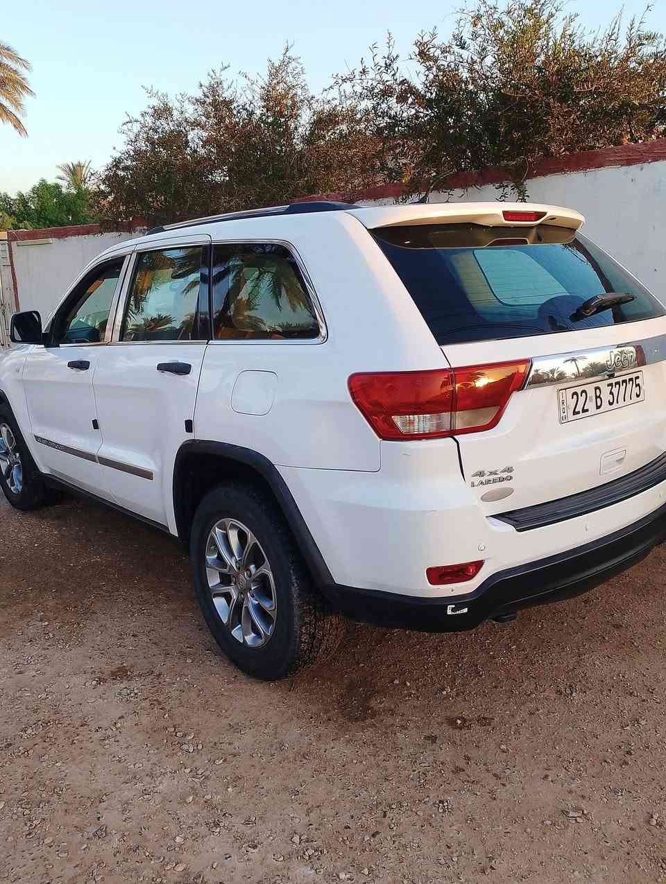 جيب لاريدو للبيع خليجي مديل(13) فول موصفات. مكينت السياره (3.600) مكان السياره بابل. رقم انكليزي  (اربيل)ارقم (***********).(***********)(السعر)(185بيه مجال)
