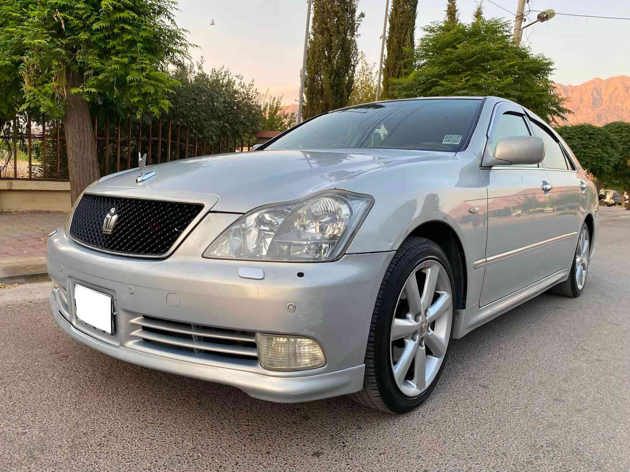Toyota crown 2005
موس موس
١ پارچە بۆیاخی ئەوروپا 
کۆدی هەیە و بارکۆدی وەرگرتوە
مۆدێل ٢٠٠٥
گێڕ و مەکینە گەورە ١٨٢
سەیارەکە لۆک لۆکە 
بەدوای چاڵ و شوختا مەگەڕێ 
٣ دوگمەی
شاشە و کامێراو لایت ناوچەی کوێر و 
حاسەی پێش و دوا مەزبوت ئیشەکات 
مەجموعە سوکان لێکزس زۆر نەرم 
گێڕ و مەکینە و هەموو گیانی بەشەرت 
لە دەعامی بۆ دەعامی بەشەرت هەر چرکەو ٣٠٠ دۆلار ببڕە
نرخ 62 معامەلە
***********
