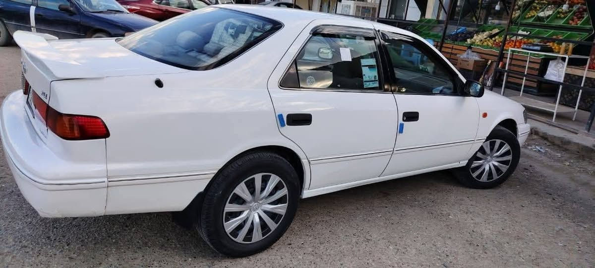 السلام عليكم للبيع تيوتا كامري 2001
مكينة وكير فول
محرك 4 سلندر 2200
تبريد شغال
لون ابيض 
رقم سليمانيه دولي تحويل مباشر 
مكاني صلاح الدين ظلوعيه
***********
