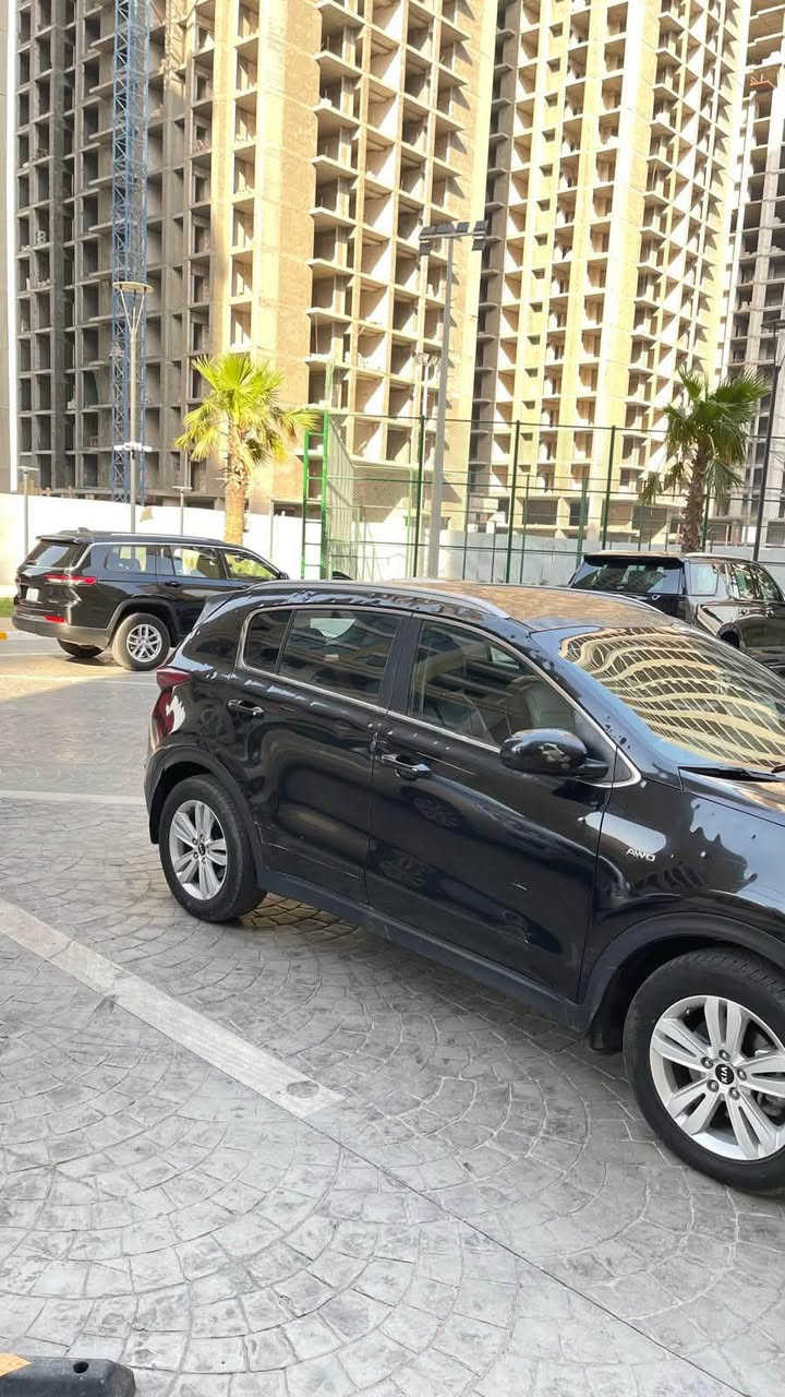 للبيع فقط
سبورتج ٢٠١٩
وارد كندي محولبه
مبدل بنيد وبنيدها موجود حالوب فقط
وبيها طخطخات بدون حادث بدون ايرباك
بجم كبس
ماشيه ١٥٠ الف
محركها ٢٤٠٠ GDI
رقم بغداد باسمي
130 ورقة وبيها مجال 
للاتصال 
***********

