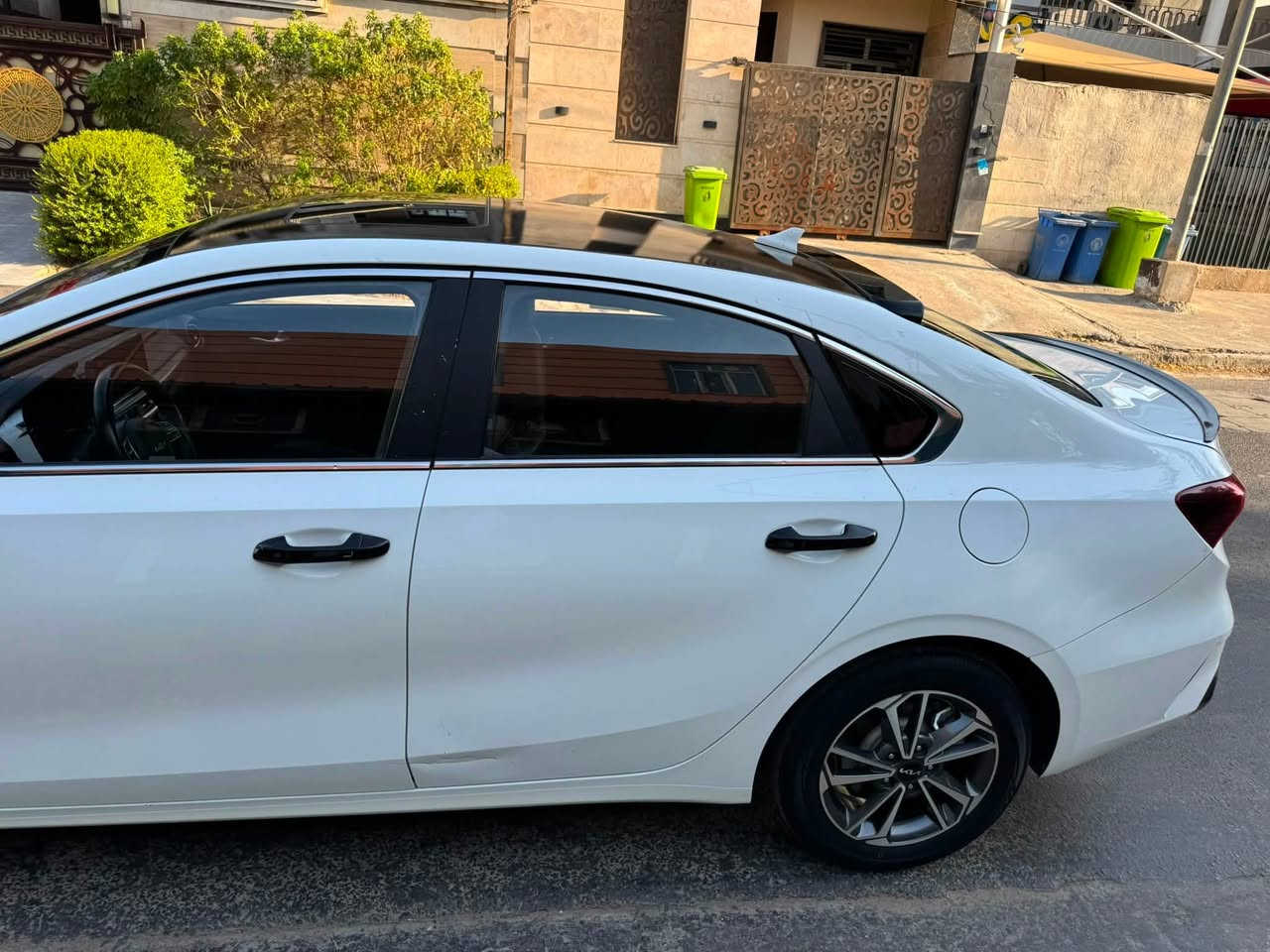 السلام عليكم k3 2024
شلون الشباب الطيبه k3 موديل 2024 السياره خليجي فول مواصفات اعلا شي بيها وارد صيني

1كشنات جلد 

2تبريد لمس

3 رادار امامي خلفي

4اوتو هولد

5 سايد بريك بصمه

6 بصمه تشغيل ابواب صندوق

7بكلايت لد خلفي الشكل الجديد

8اضائه اماميه لد الشكل الجديد كليا زنون بلادي

9 فتحه 

10 مري جانبيه شفط

11 بصمتين بلاديه 

 

12 اربع وضعيات قياده

13 حساس امامي خلفي

بختصار مفوله مواصفات 

ومرفق السونار مال سياره وي الصور 

السياره صار بيها طخه بجاملغ الامامي والباب الخلفي جهة السايق وعفتها ع وضعها والقماره والصندوك بيها نقط بسبب قدر جانب السياره بس قماره والسياره بل كامل كفاله من الصبغ وكلشي ع وضع الشركه مكينه 1500 دبل نوزل كير 8 نمر وهم كلشي ع وضع الشركه من ناحيه صدر تايرات محرك كير كلشي وكلش معتني بيها بانزين مشامه العادي عندي للبيع او مراوس حسب القناعه 128 وبيها مجال بسيط مكاني بغداد الدوره او حي الجامعه ***********
