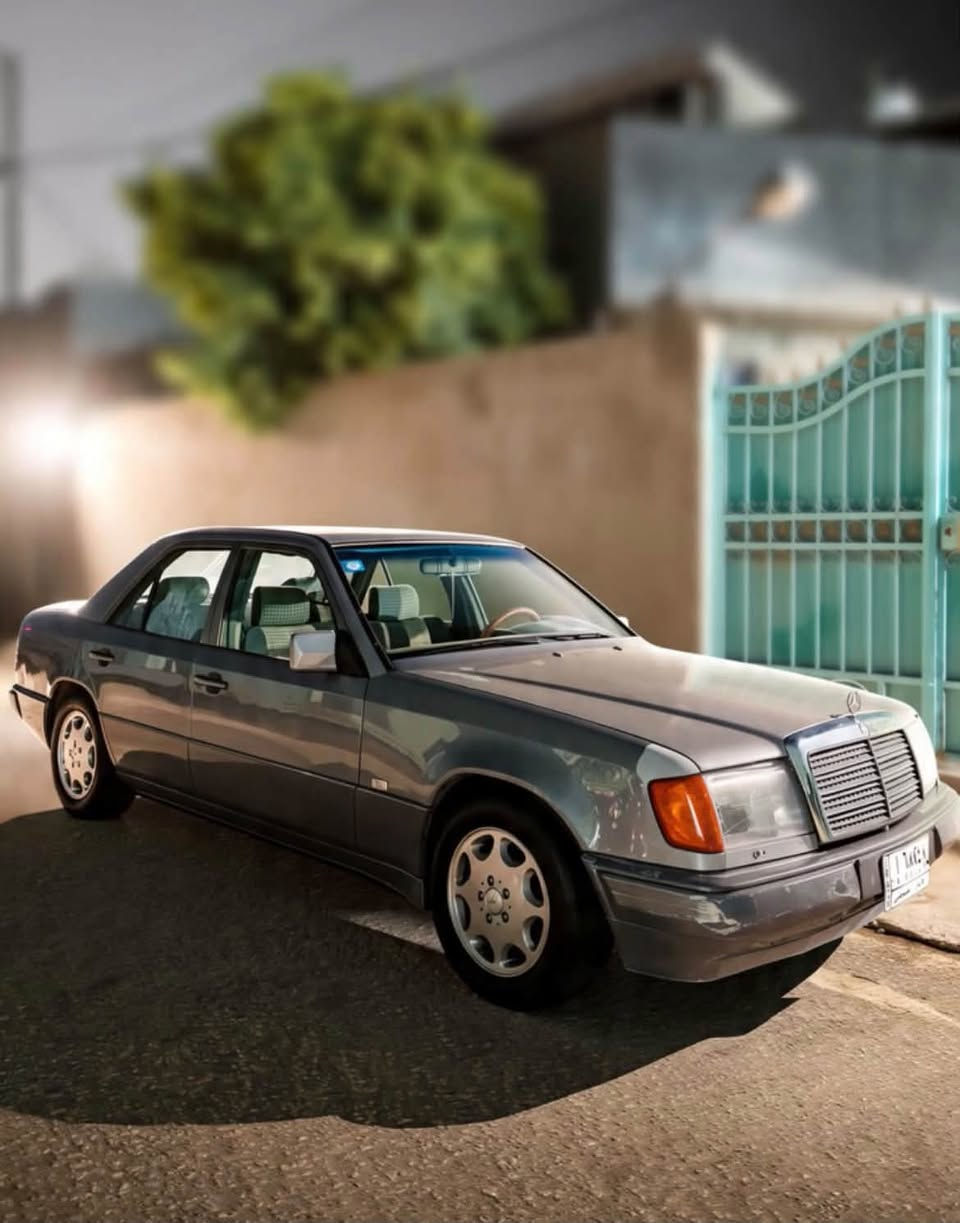 مرسيدس • ١٩٩٢ • رقم انبار