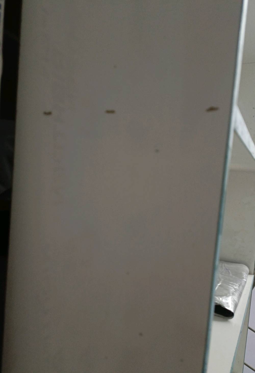 رفوف للبيع سعرهم 60وبيها مجال مكاني بغداد الدوره جديدات الي يريدهم بتفضل خاص