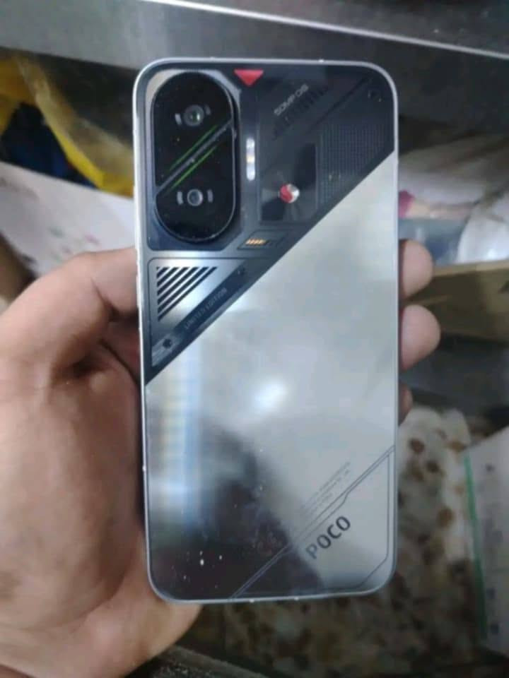 Poco f7
بيع او مراوس مع لابتوب حاسبه سوني او غير جهاز 
120 فريم كل العاب 🎮🎮

مستعمل نظافه 100% 

🔹ذاكره 512 رام 12

🔹 أداء فلاگشيب، شاشة AMOLED
🔹شاشة أموليد6.7 بوصه ١٢٠ هيرتز

🔹 معالج Snapdragon 8s Gen 4  خارق بكل معنى الكلمة

🔹كاميرا اساسيه 50MP Sony 

🔹بطارية 6500 ملي أمبير وشاحن 90W
🔹دعم معيار IP68

🔹اندرويد 16 بواجهة HyperOS 3.

550 نضيف وجديد

نص مكتوب في الصور:
- 11:33 Battery protection Battery info Battery health 98% Cycles 263 Manufacture date Aug 2025 First use Dec 2025 Charging protection Charge fully Battery protection To extend battery life, the device will stop charging when battery level reaches 80% and charge fully only when scheduled Intelligent charging To extend battery life span, the system will learn how you charge your device and stop charging when battery level reaches 80% in applicable situations