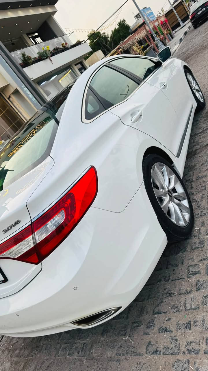 ازيرا • ٢٠١٤ • ٦ سلندر