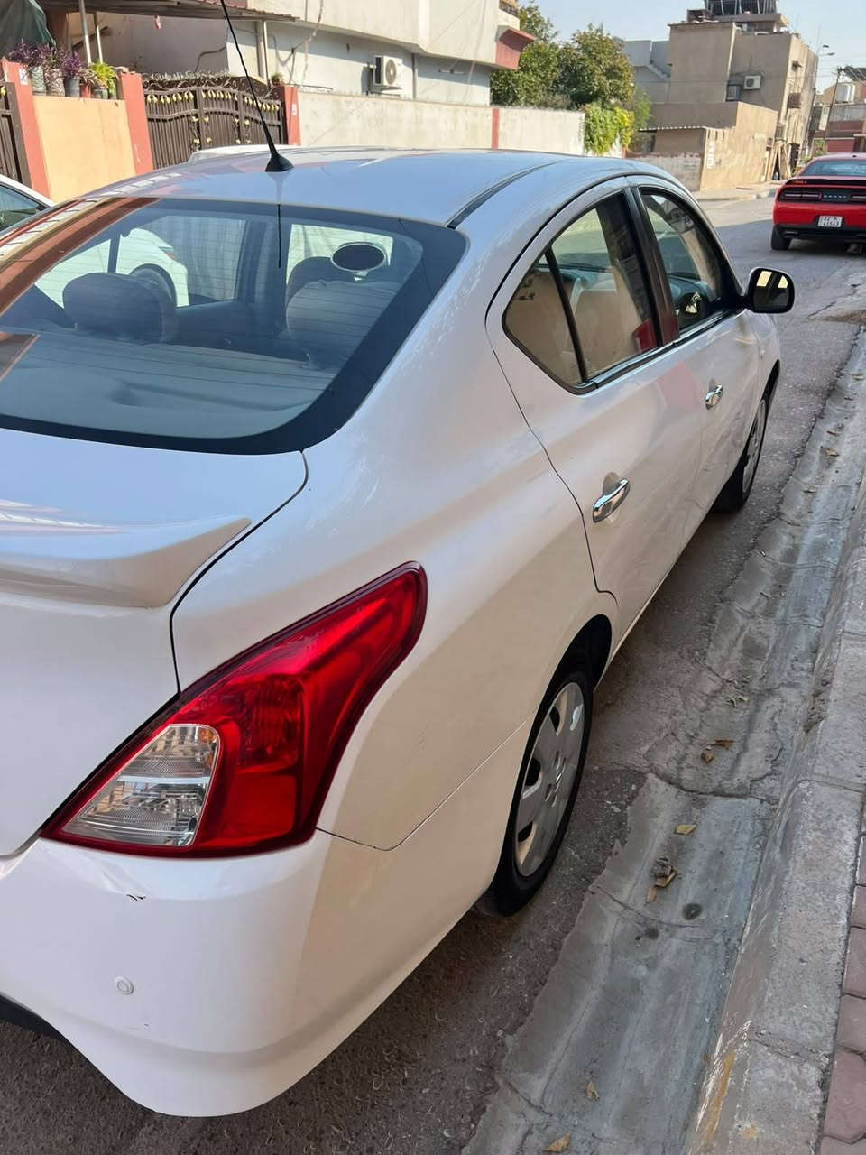 نيسان صني ٢٠٢٢ هندي خليجي بيهه جامرلق خلف السائق صبغ بدون دواخل سنوية ورقم وهزة وبراد جديد ماشية ٦٨ الف كيلو بيهه يطاق بانزين السعر ١١٠ ورقة للاستفسار اتصل *********** كركوك كركوك, العراق
