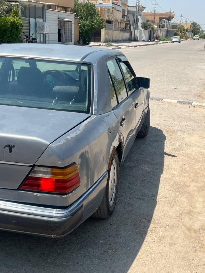 السلام عليكم مارسدس دب 1989 للبيع فقط
سنويه بسمي محرك vvt3000 سياره حلوه 

سعرها 40وبيها مجال *********** مكانها ديالى شهربان
