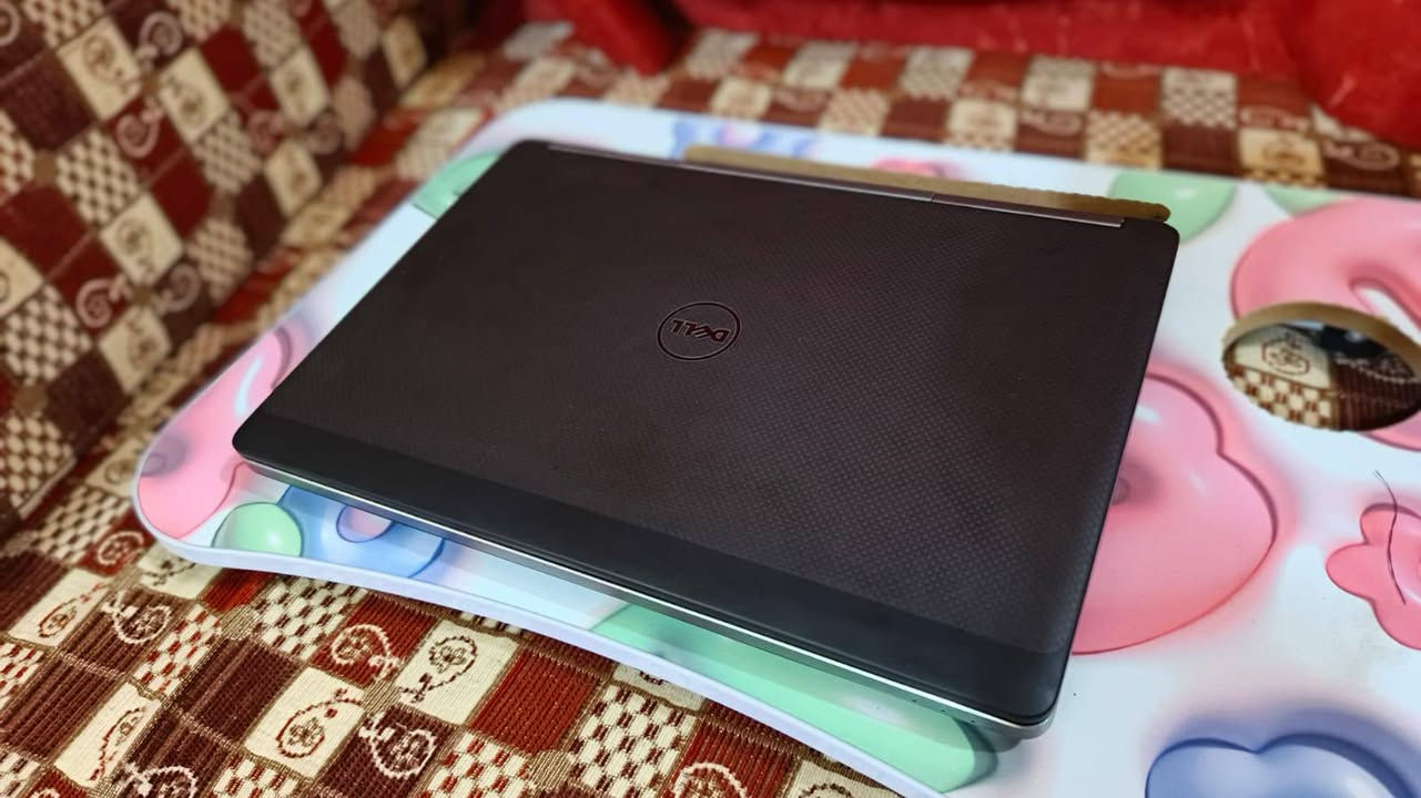 لابتوب للبيع.
Dell Precision 7520
المعالج : Intel Core i7-7820HQ

 مساحه :512 GB SSD

رام :      16GB DDR4 

كرت الشاشه: nividia Quadro M2200 4GB
كيبورد ضوئي. 

وندوز ١٠ 
معاه شاحنه وحقيبه
نظيف وبحاله جيده . 

سعر: 480 ألف

إتصال أو رسالة ع الرقم ***********
