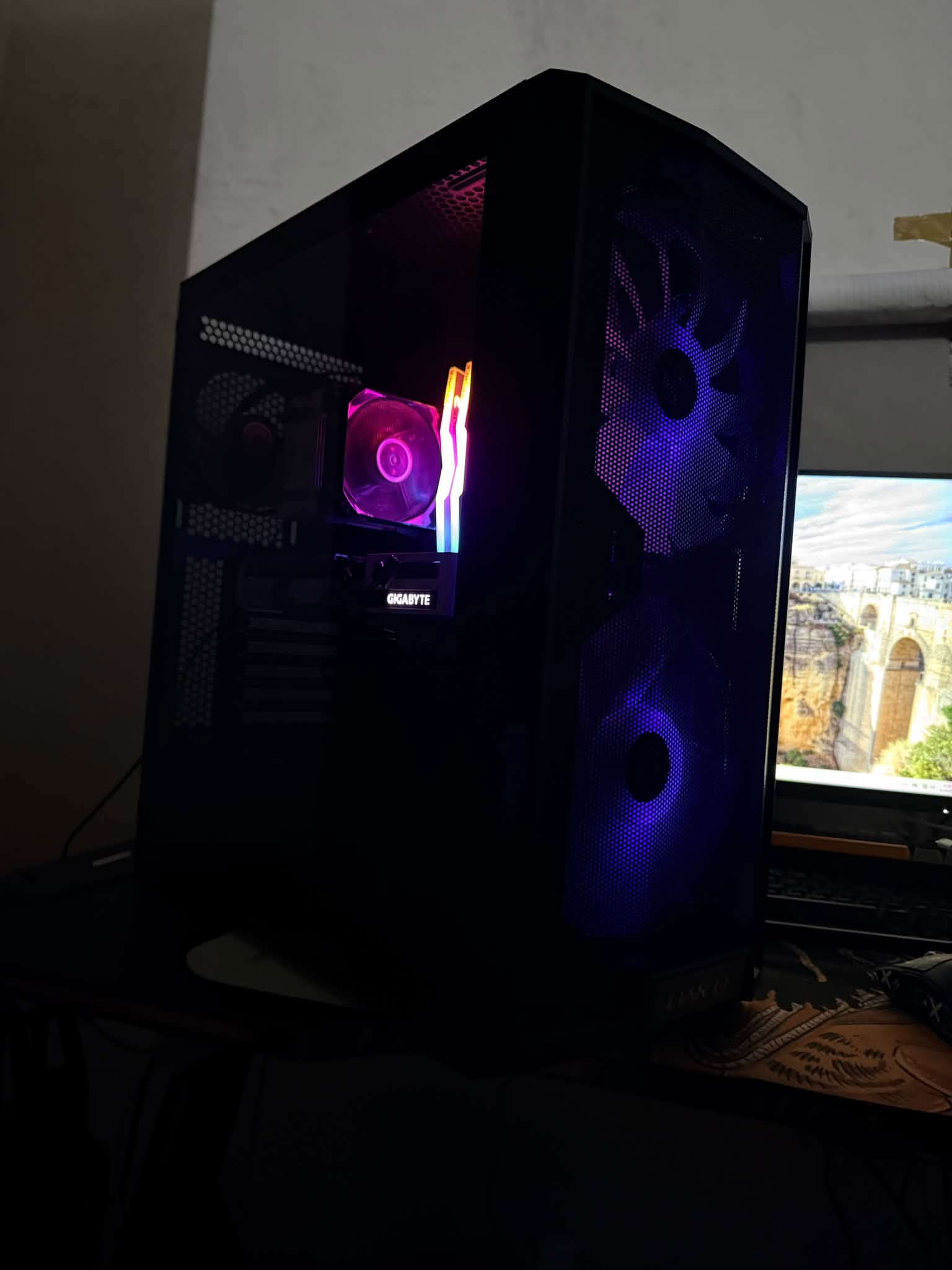 RTX3060Ti • i5 10400F • SSD ١تيرا سامسونج