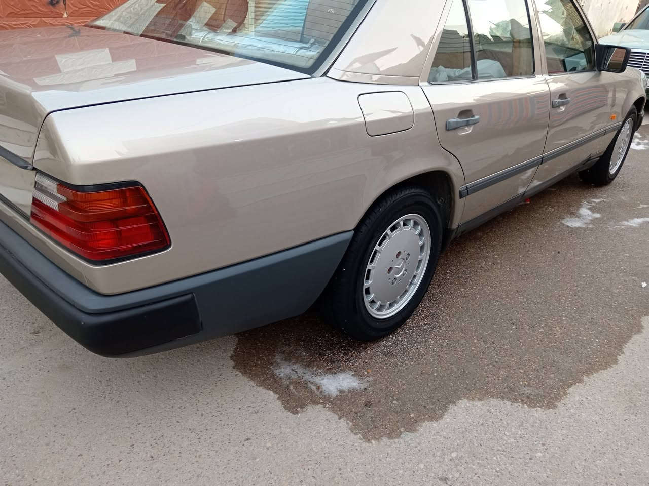 سلام عليكم مارسيدس دب موديل ١٩٨٩ بلاديه محرك ٣٠٠ تبريد غرفة جديده سلايت طكتين جام كهرباء كراسي كهرباء مكفوله من الضربه والخياس قواعد الدبل الشواصي قطره خياس مابيه صبغ عام جماليه فقط صدر أمامي خلفي جديد تخم تاير جديد توني شاده سنويه بسمي سعره ٧٢ قفل بدون مرواس بيع فقط
مكانه ذي قار ***********
سلام عليكم مارسيدس دب موديل ١٩٨٩ بلاديه محرك ٣٠٠ تبريد غرفة جديده سلايت طكتين جام كهرباء كراسي كهرباء مكفوله من الضربه والخياس قواعد الدبل الشواصي قطره خياس مابيه صبغ عام جماليه فقط صدر أمامي خلفي جديد تخم تاير جديد توني شاده سنويه بسمي سعره ٧٢ قفل بدون مرواس بيع فقط
