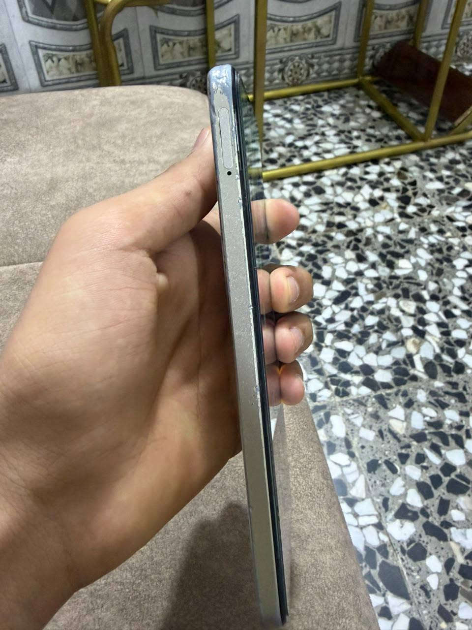 السلام عليكم جهاز realmo C53 البيع جديد مبدل شاشه أصليه  كفاله سعره 120 وبي مجال مكاني بغداد البياع الشرطة الخامسه سويب الهاتف *********** وبي واتساب
