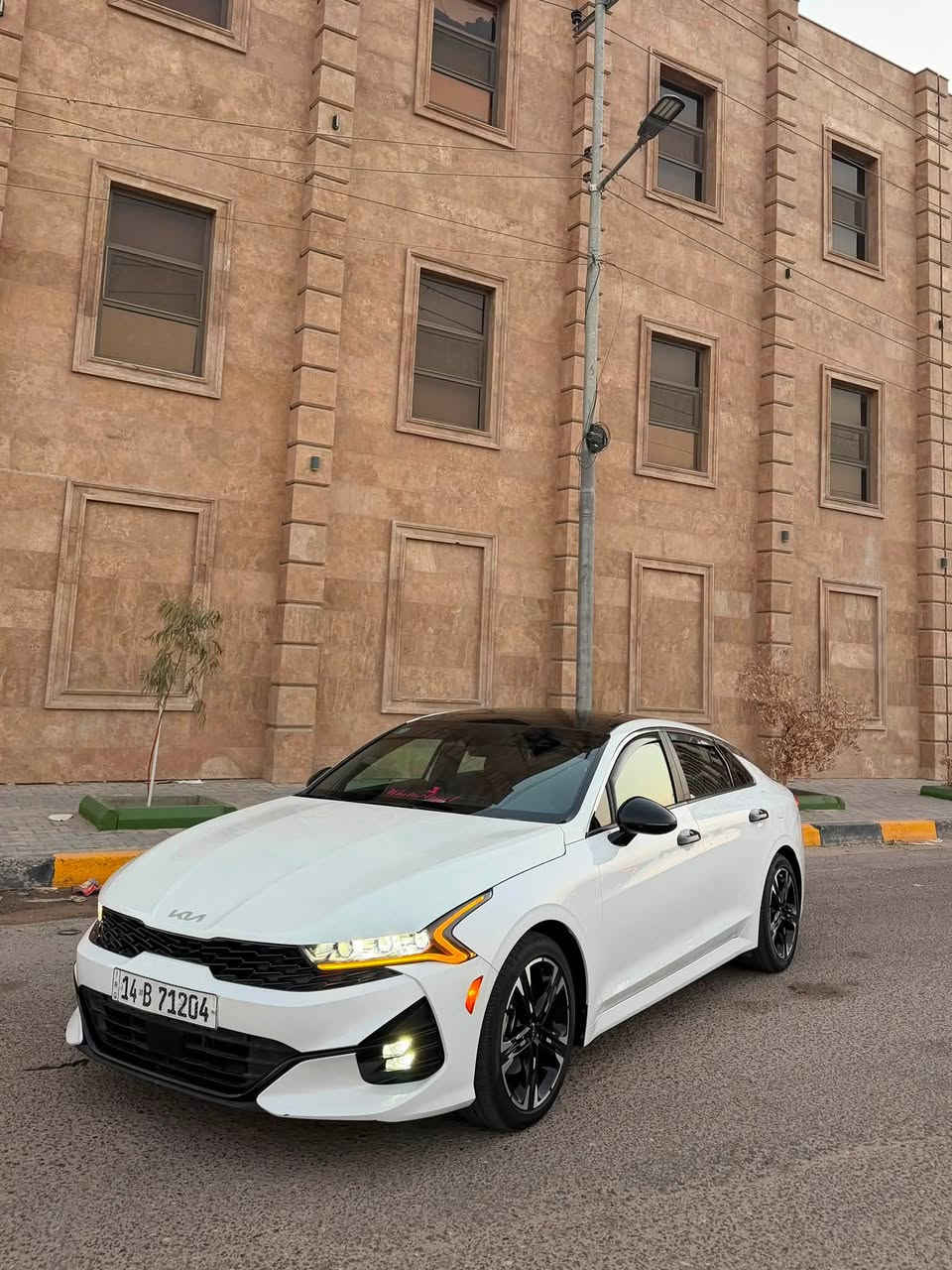 K5 gt line 2024 موديل  
السيااره فول للاخير
كشنات جلد 
داخل احمرر 
رادار امامي . رادار خلفي 
بانوراما 
ستيرن تحكم جهتين 
شاشة كبيرة 
اربع وضعيات قيادة 
بصمة ابواب + تشغيل عن بعد 
لايت ثلاث عدسات زينون 
قيادة ذاتيه + تثبيت مسار + نقط عمياء 
كاميرا خلفية دوارة + تحذير قبل الاصطدام .. 
صور الحادث موجوده  بالمنشور ++ السيارة بيها تبديل البنيد فقط نفس اللون بدون صبغ + صبغ التكمه شي بسيط   .. صور الحادث مرفقه بالمنشور  رقم السيارة بصرة بأسمي .. السعر 183  وبيها مجال . ***********
