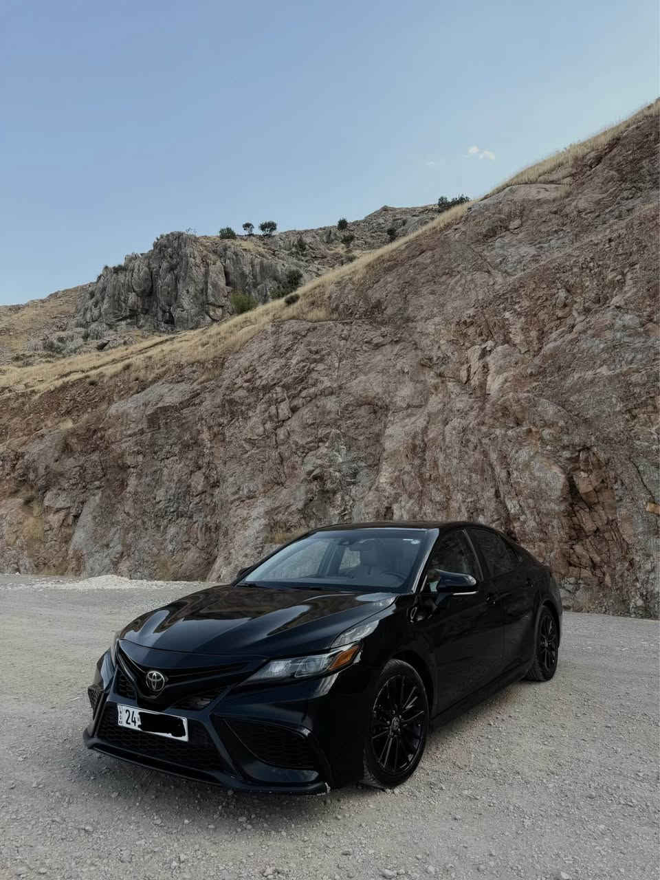 Toyota Camry 2023 se
رەنگ: رەش
ناو کرێمی 
گێر و مەکینە بەشەرت
تەبرید بەشەرت
کارەبای و هەموو شتێکی بەشەرت
سێ پارچەی سبوخە، 
بۆنیت و چاملخێکی پێشێ و چاملخێکی دوایێ
پەڕەشوت بەس هی سوکانی تەقیوە 

سەنەوی تازەیە تا ٢٠٣١

نرخی ١٧١ وەرەقە و مەجال 
ژ.م: *********** رانية, السليمانية
