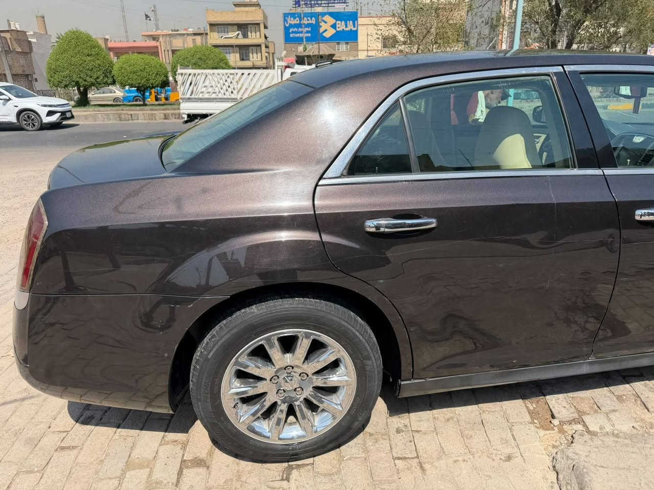 السلام عليكم للبيع اوباما موديل 2013 خصوصي بغداد رقم انكليزي لون جوزي خمس مواصفات شاشه كبيره كير ماوس كامره دواره كشنات جلد كهرباء داخل بيجي سياره كير محرك اكسل تخم تاير حداديه كله مكفول بيه اربع قطع صبغ السعر 132$ وبيه مجال للشراي مراوس حسب القناعه مكان السياره بغداد للأستفسار اتصال ع رقم ***********
