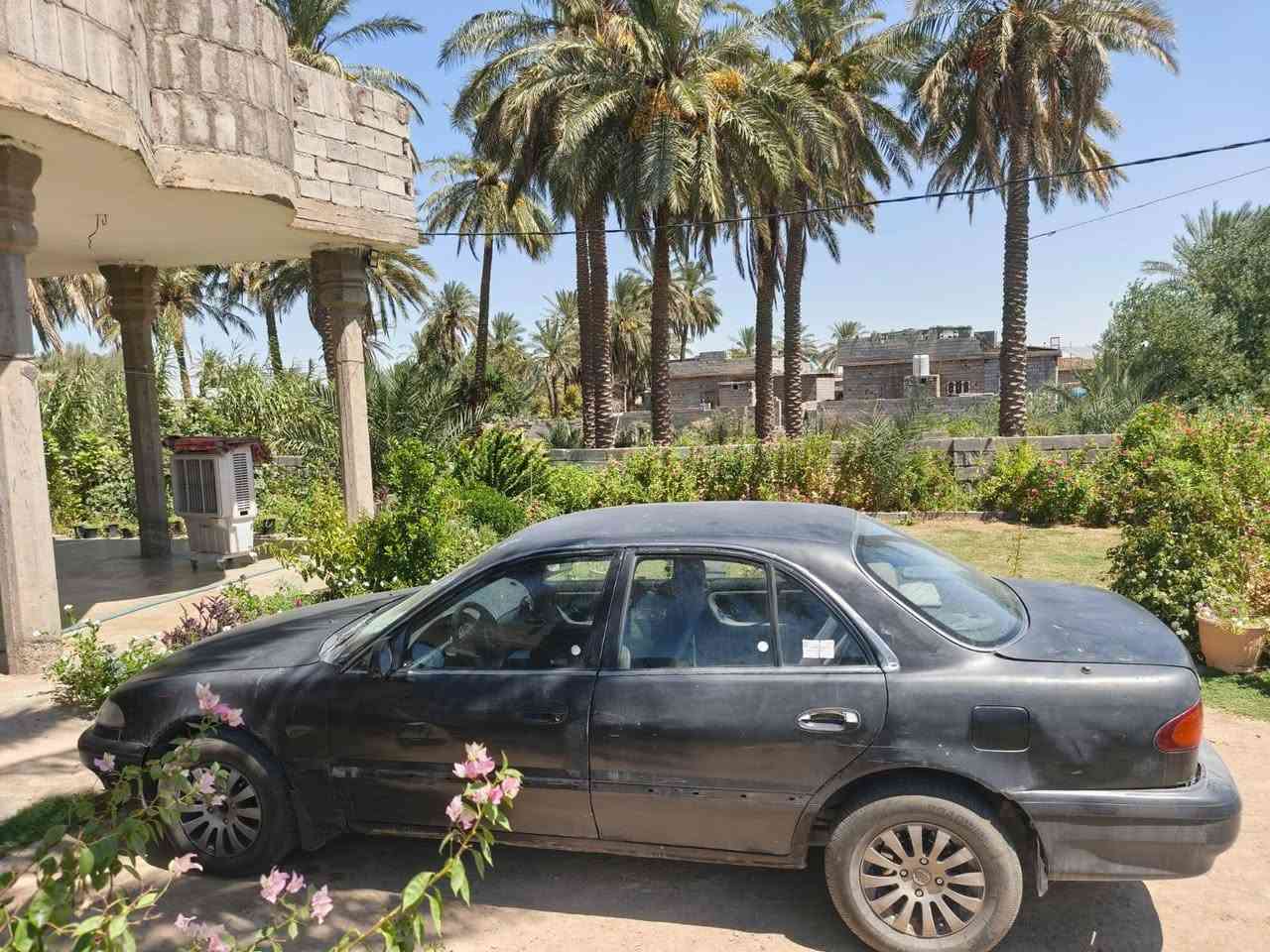 سوناتا تو 1995
محرك 1800 
گير عادي گشرهة واضح بالصور 
ومكفولــة من الگير والمكيــنة 
سنوية نافذة قبل شهرين 
السعر  :  40 وبيها مجال 
المكان ديالى المقدادية الكيلوات 
رقم الهاتف : ***********
