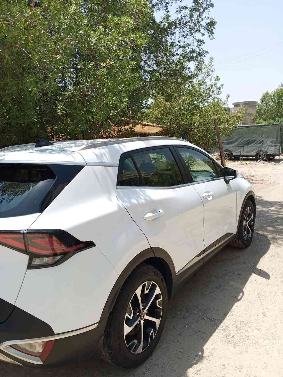 كيا سبورتج خليجي موديل 22 رقم اربيل اتريد تحويل اتريد وكاله 
الفئه نص فول الحاله العامه مكفوله من الصبغ والتبديل والبارد عدا طخه صغيره بالجاملغ الامامي وعايفه ممصلحه 
السياره ماشيه 38 سونر بيه السياره ناشره 
السعر المطلوب 197
للاستفسار الاتصال ‏‪***********‬‏
عنواني هياكل الغزاليه شارع 60
