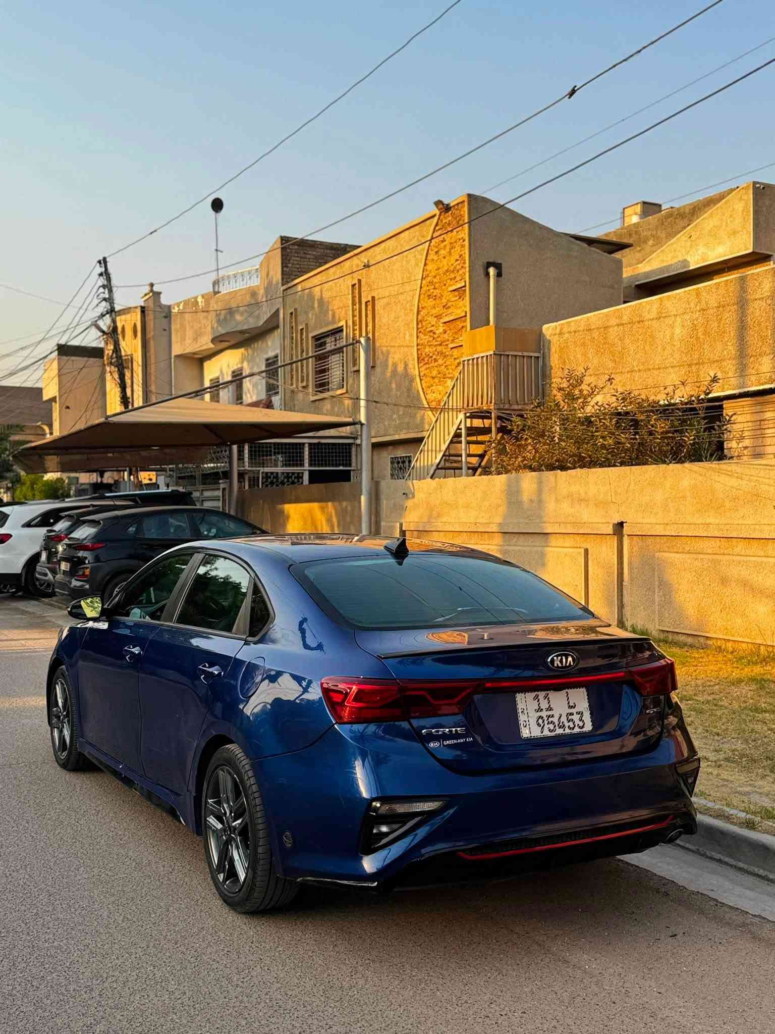 كيا فورتي موديل 2020 GT Line فول مواصفات بصمة انارة باليدات تحديد مسار رادار بالمري كراسي جلد ستيرن رياضي تبريد شغال كير ومكينة نضيفات ماشية 68 ميل وعليها منظومة غاز  بيها أربع قطع صبغ مكان السيارة بغداد العامرية 
السعر 11.250$
هاتف ***********
