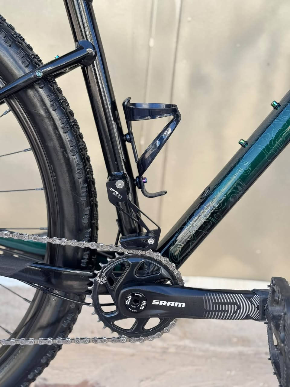 بايسكل / امريكي 

ماركة /Cannondale 

اورجينال

موديل / 2022

المنيوم 

قياس/ ٢٩ 

فريم / M -L

بريكات هايدروليك دبل بستن
‏shimano tektro

ماشة دبل هايدروليك
ماركة / Rockshox Recon
قياس 35 ملم

١ * ١٢ كير 
‏Sram SX

مكينة خلفي 
‏Sram SX

داخل بايدر / براكيت بوش کبس
‏Sram SX

اطارات / maxxis aspen
قياس 29 * 2.25

ديسك / shimano

سكان كاربون

Dropper

بطيخة صوت عالي 

سعر / ٦٤٠$ 

***********

📍مكان/ سليمانية :- بكرجو جديد - قريب جامع احسان

توصيل موجود لي كل محافظات 🚕
