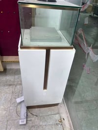 باترينات عرض • نضافه • ما مستخدمات