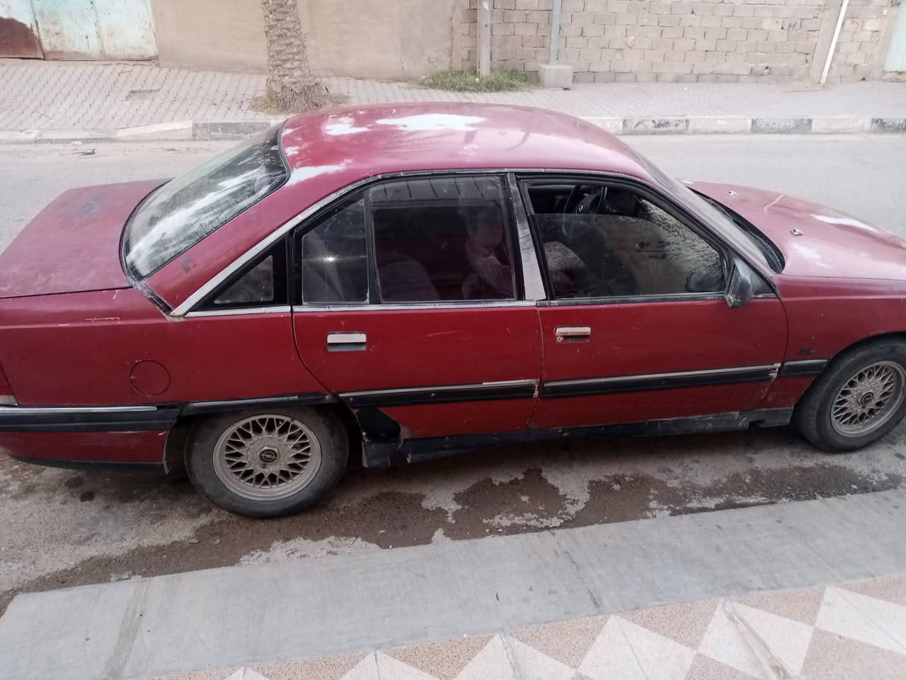 اوبل 93 مكفوله من كلشي
كير محرك مثل ساعه  بسعر مناسب  مكانها خالديه  الشراي يتصل ***********
