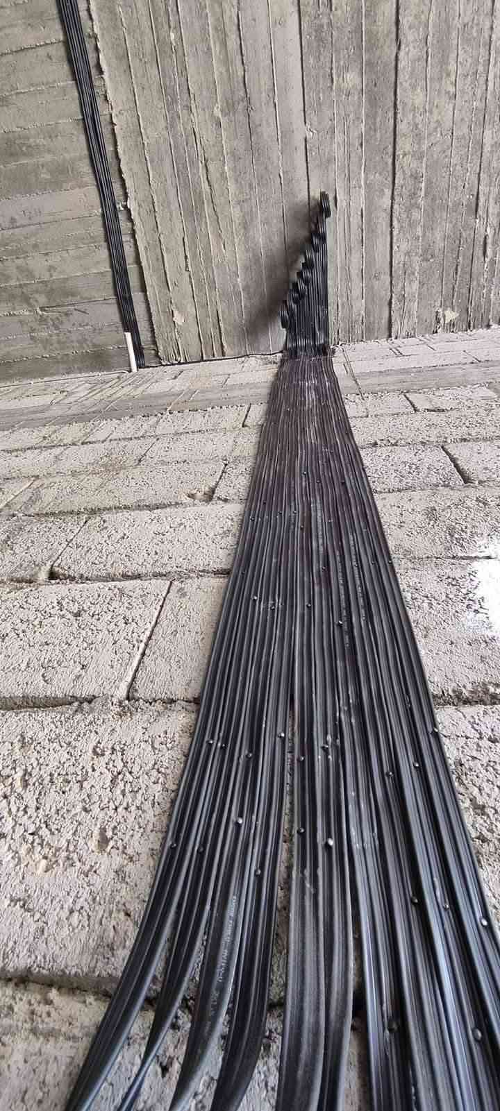 اسطه كهربائي للتسيس البيوت والمحلات بنسب السعار للستفار ***********
