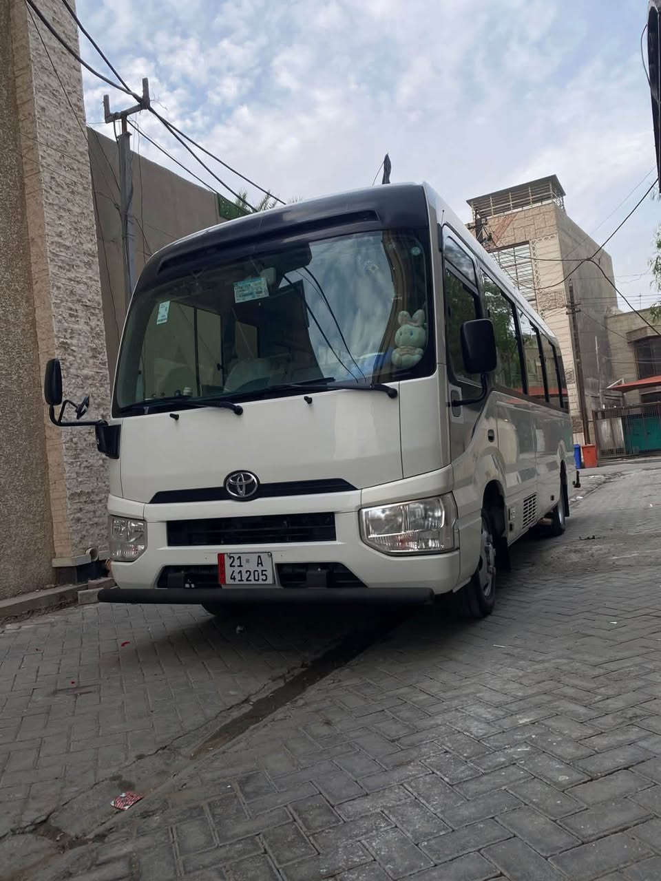 سلام عليكم كوستر 17 للبيع بيه ربع بجم بخ وره باب عبريه هم بيه بخ وبيه سياره تبريد محور صدر  قبل فترا فتاح  تخم تاير برجستون   قلابي ستاركس دروعه خلفي امامي سياره سعرها 415 

***********كرادة
