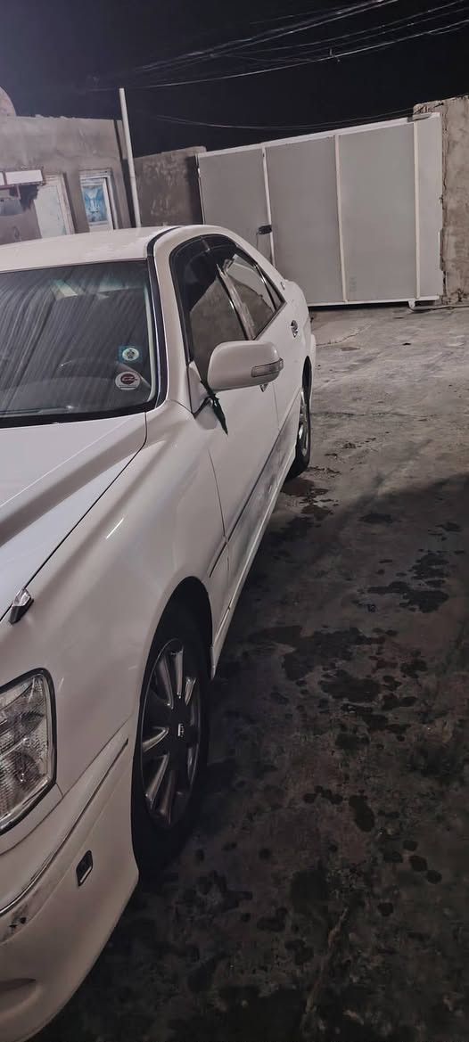 سلام  عليكم من رخصت لادمن ملكه 2002 كفاله عامه من ضربه وصبغ وصوليات وعيب شرعي مكينه فيفتي 3000تبريد ثلج ثلج قتصاديه شرط من نجف لكربلاء روحه جيه 6الاف دينار والله تخم تاير قبل عشرين يوم شاده ويل نجمه شرط أصلي لايت زنون سياره كلش حلوه مال جناي مواصفات دكمتين رقم بغداد مداور وين ميعجبك سعره 128 وبيه مجال ***********
