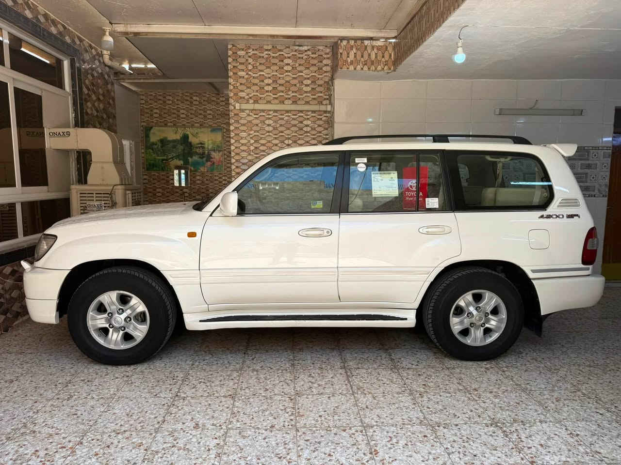 السلام عليكم تحفة نادره لاندكروز 2007 رقم بغداد بسمي فوول مواصفات مكفوله من الصبغ والبارد والشخط والرصعه على الفحص سيارة جديدة على وضع الشركة ماشية 89 جاهزة محرك كير مكفولات صدر امامي خلفي جديد تخم تاير جديد للاستفسار *********** السعر 215 ورقة مكان بغداد

