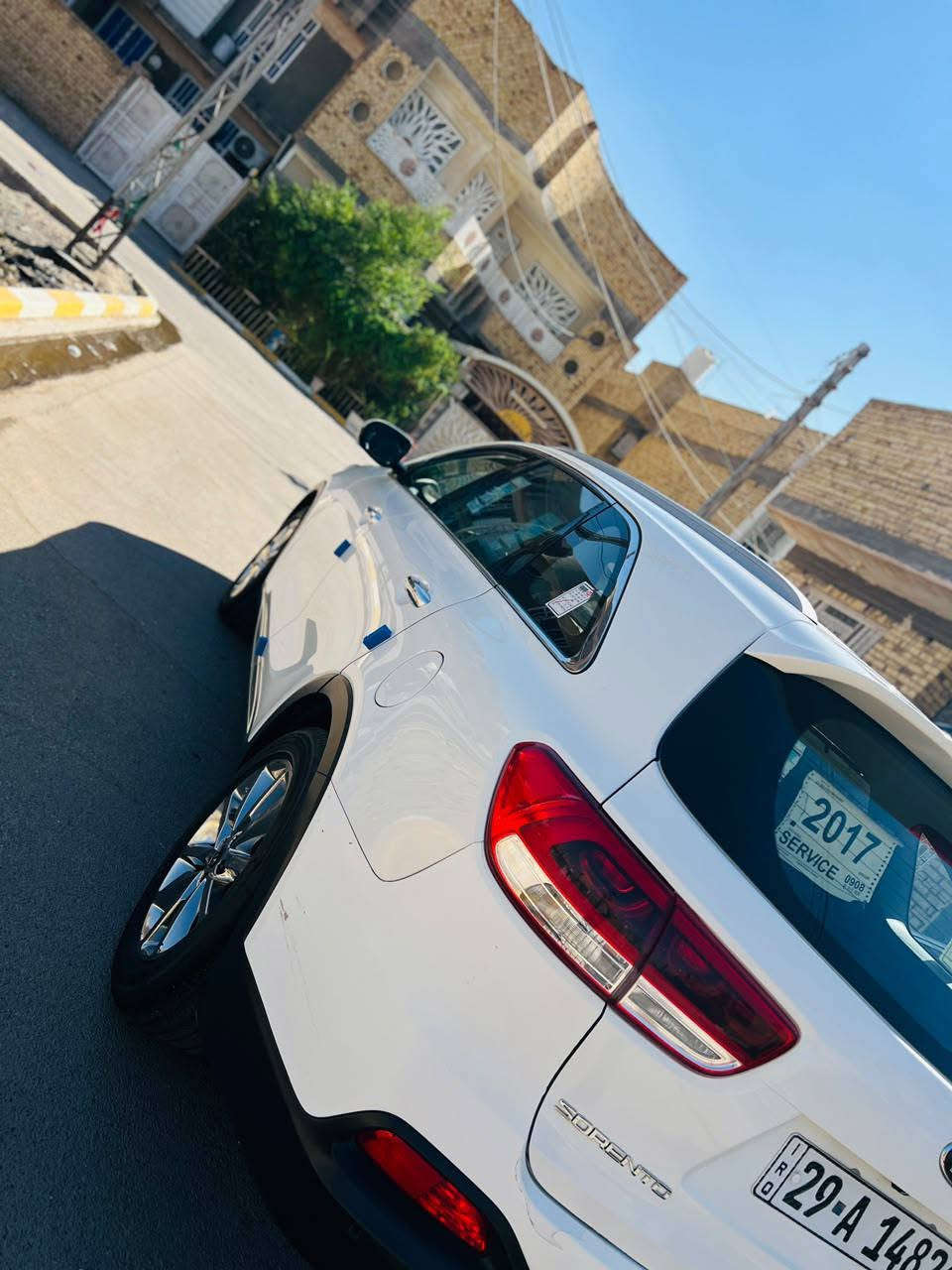 سورنتو ٢٠١٧ • ٦ سلندر • رقم واسط
