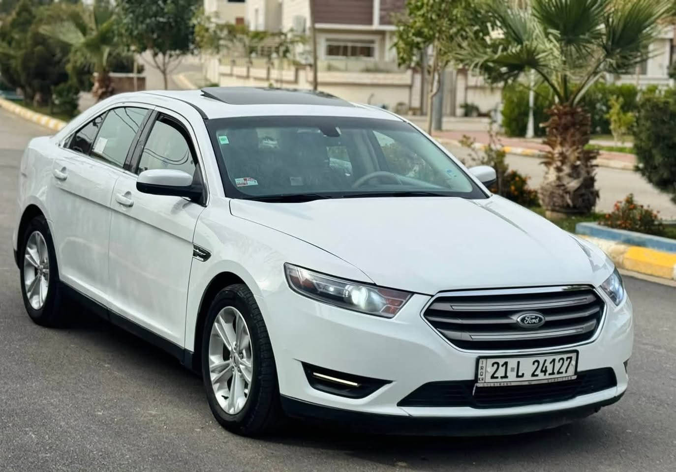 شركة نيفا سقف سلايد تشغيل عن بعد
كامره خلفيه حساس خلفي 
ماشيه 168 ميل 
شاشه جبيره 
السعر112 وبيها مجال بسيط 
تبديل 3 قطع بلادي بنيد وجاملغ وباب سايق بلادي بالاضافه الى جاملغ خلفي صبغ

***********
