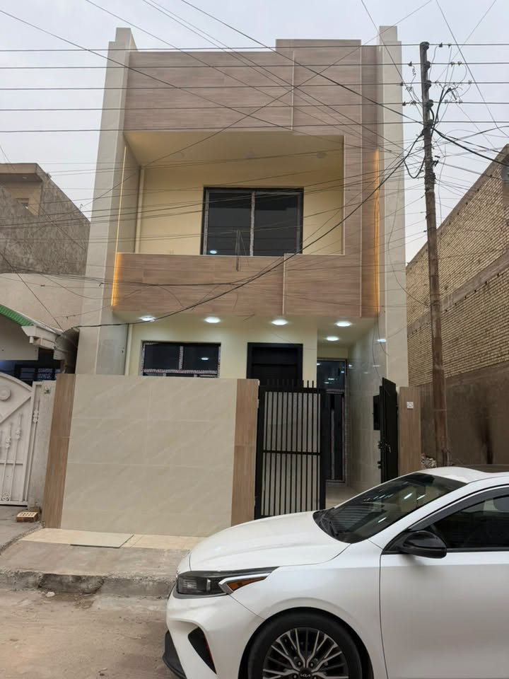 ١٠٠م • واجهة ٥م • جاهز للسكن