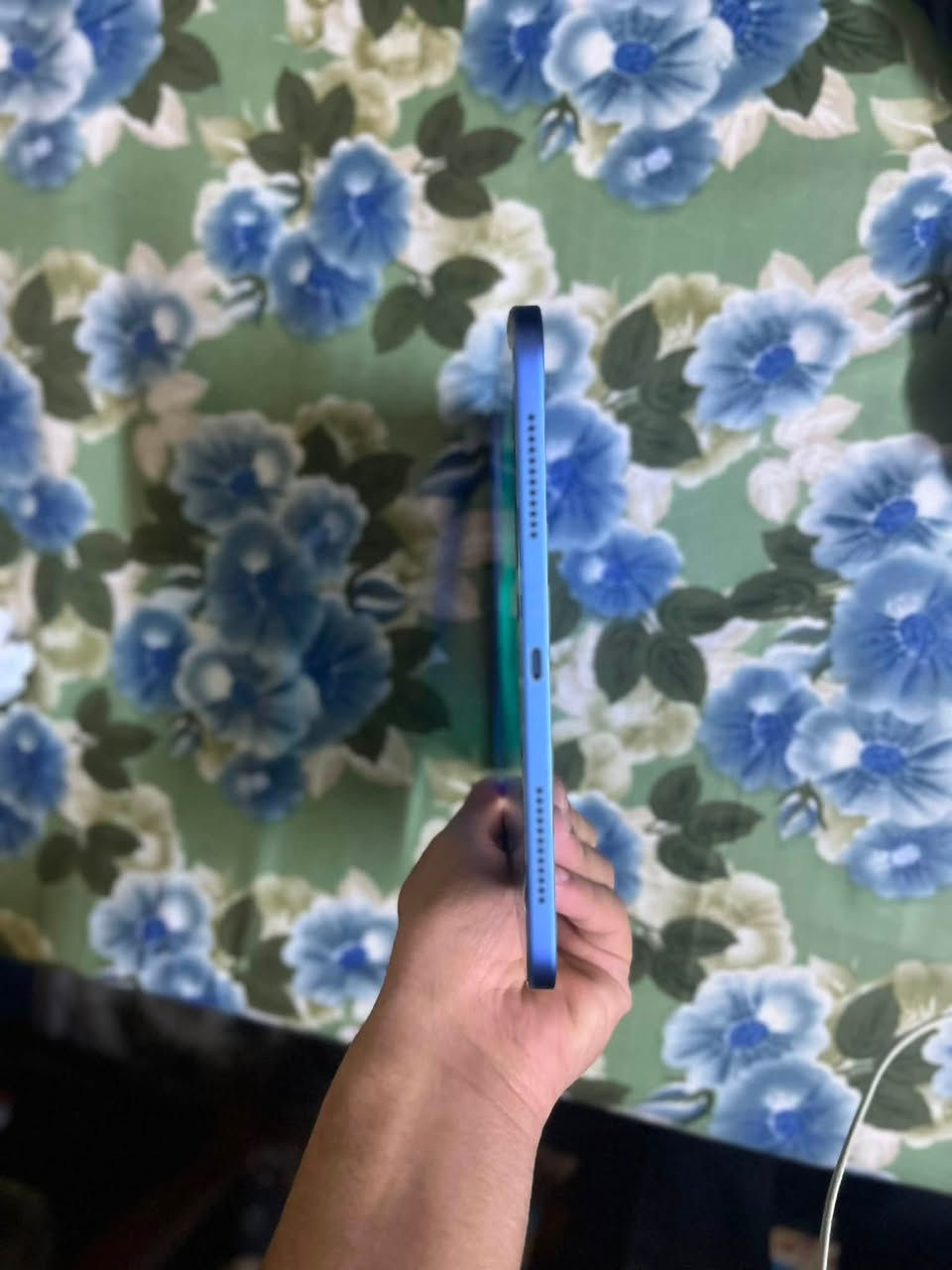 ايباد 11(a16) 💙
بطارية 🔋 97 

ذاكرته 128 

بعده بضمانه 

مكفول من كلشي بس بي ضربه خفيفه بالشاصي كلش خفيفه ما مأثره والبصمه مفطوره وهم ما مأثره 

سعره 425 

***********

